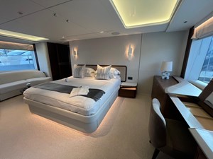LEILANI 42 Princess Y95  Main Deck Owner Cabin