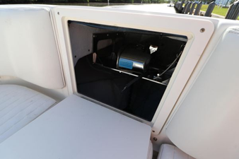 2015 Century 3200 Center Console 14 15