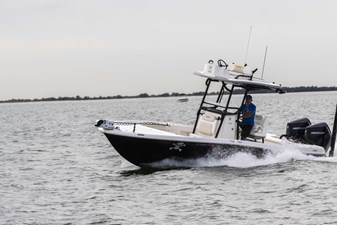 28' Caymas 281HB Center Console 11 