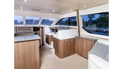 2004 Meridian 381 Sedan Bridge 12 