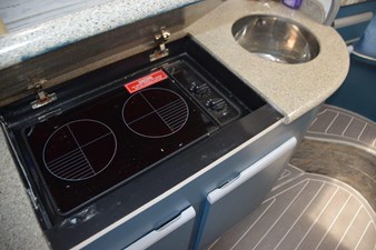 IT'S A WRAP 32 Princess electric stove under countertop
