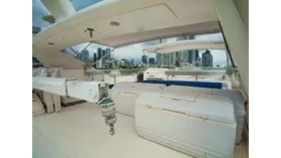 2004 Ferretti Yachts 810 12 