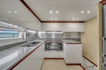 95 Raised Pilothouse 47 95' Azimut-16