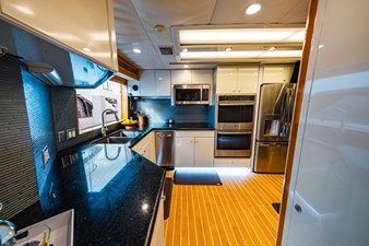 LONE STAR 55 Galley Entrance