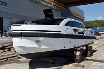 WB 7.5m CUSTOM LIMO TENDER 13 