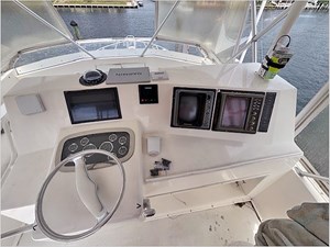 47' Viking 1999 Convertible 11 