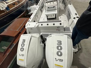 2024 Blackfin 302CC 10 