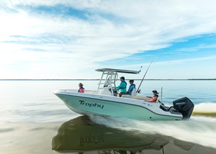 Bayliner Trophy 22CC 3 