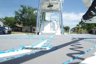 2010 Cape Horn Center Console 15 