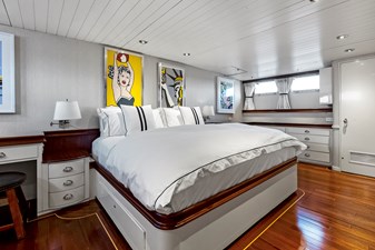 CHANTICLEER 43 