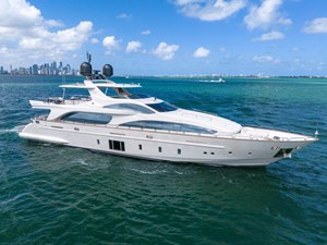 Azimut Grande 105 11 105' Azimut _ Drone-17