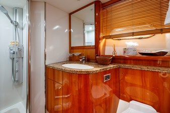 LADY YOUSRA 24 M/Y LADY YOUSRA SUNSEEKER 82 Twin Cabin Ensuite
