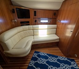 - 10 11_2004 52ft Tiara Yachts 5200 Sovran Salon NAUTI BOY