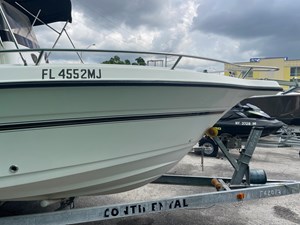 2004 Century 2300 Center Console 2 
