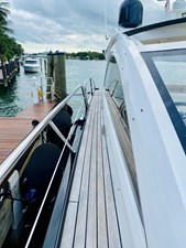 ESSENCE 19 20_2010 60ft Sunseeker Predator ESSENCE