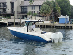 2009 Everglades 290 Center Console 0 1