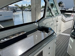 - 8 9_2021 38' Formula Super Sport Crossover OB