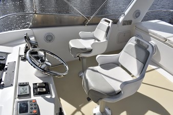 2001 Motor Yacht Sports Cat 44 34 P_148