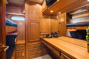QUE SA-RAH SA-RAH 40 Guest Stateroom Starboard