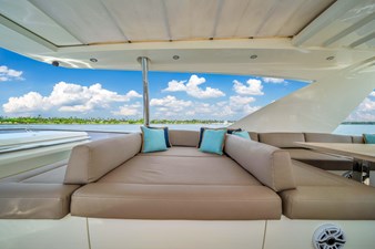 2015 Prestige 750 26 