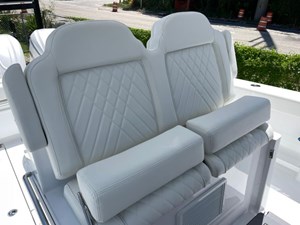 2025 Everglades 315CC 23 