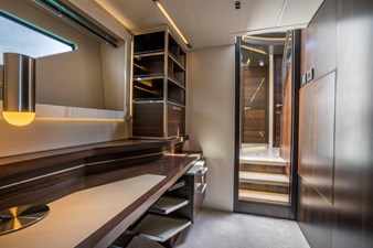 FORZA 10 Sunseeker 65 corridor