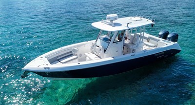 2018 Everglades 335 Center Console 15 
