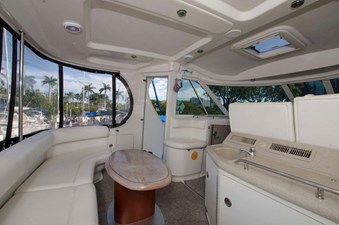 - 7 39-2004-Sea-Ray-Motor-Yacht-07