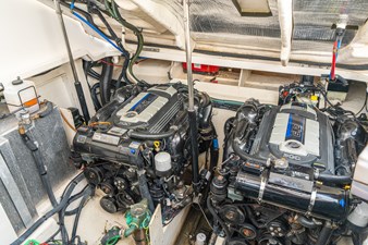 DIGGERS 21 Engine Room Facing Starboard Aft