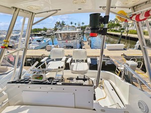 - 6 7_ 2001 38ft Mediterranean Convertible FRIDAYS 4 REEL 