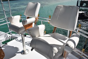 LOW BIDDER X  36 Helm and Companion chairs  