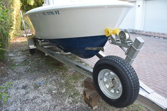 Contender 22 Sport 28 No Bottom Paint, Two Eye, Serviced Alum Trailer with Spare  