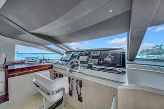 95 Raised Pilothouse 98 95' Azimut-67
