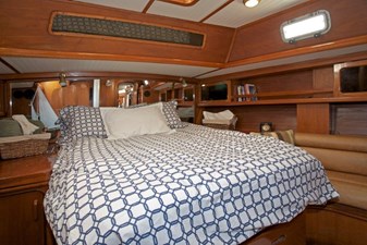 Entertainer 17 60-1985-Gulfstar-MKII-17