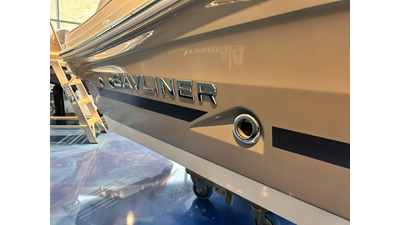 BAYLINER VR6 CUDDY 9 