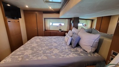 - 24 25_2007 78ft Ferretti 780