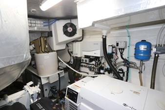 RIVIERA 2020 52 53_2020 60ft Riviera 6000 Sport Yacht