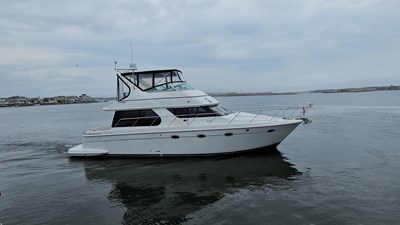 2000 Carver 450 Voyager Pilothouse 8 