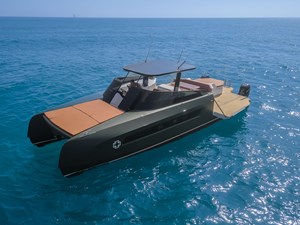 Dr. No 11 HUTTER YACHTS DR. NO POWER CATAMARAN FOR SALE 