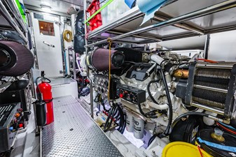 SOUTHERN BELLE 88 Port Engine