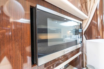DIGGERS 25 Galley Microwave