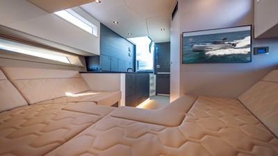 Robin's Nest 46 Vanquish VQ45