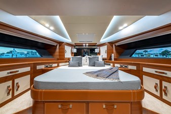 2022 Dyna Flybridge 63 57 Dyna Yachts 1 (33)