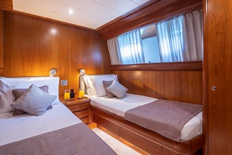 VYNO 34 Twin Cabin 2