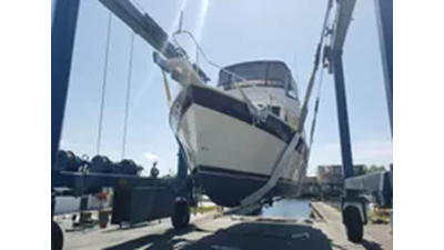 2009 Mainship 34 Trawler 13 