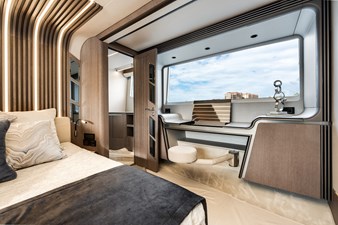 Yacht 43 Master Stateroom