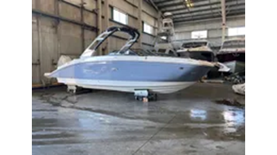 2024 Sea Ray 270 Sundeck Outboard 2 