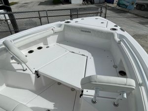 2023 Everglades 235CC 11 