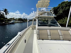 - 4 4_2016 42ft Boston Whaler 420