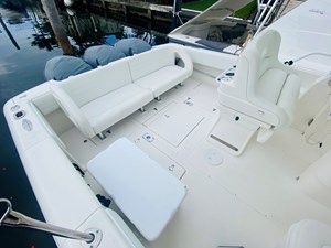 - 22 23_2008 39ft Intrepid 390 Sport Yacht